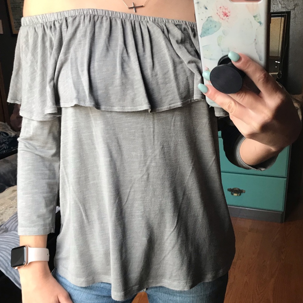 ‼️SOLD‼️Off the shoulder top